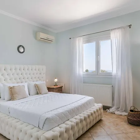 Alba Minies Villa *