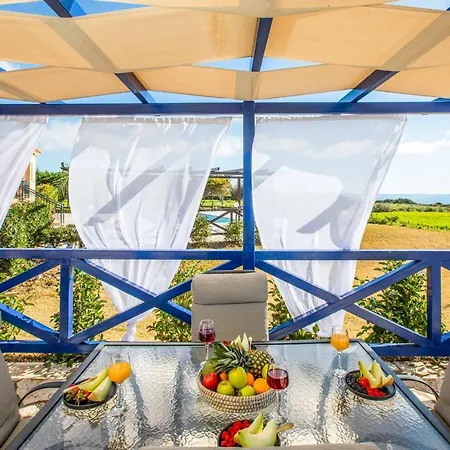 فيلة Alba Minies *